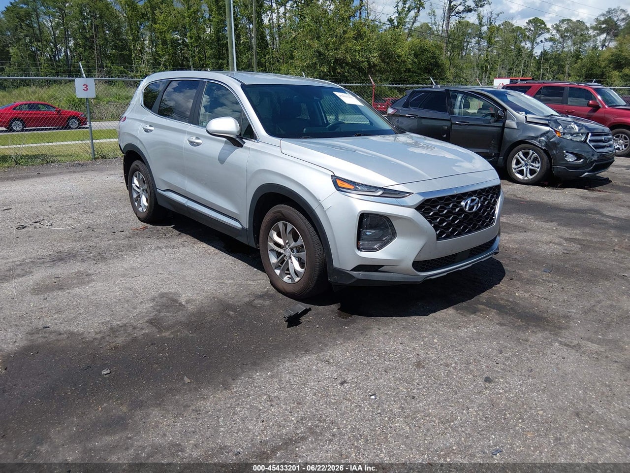 5NMS23AD2KH****** · 2019 HYUNDAI SANTA FE SE