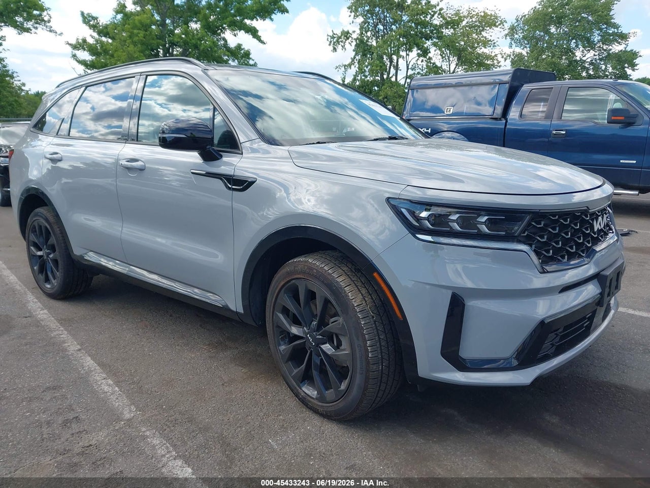 5XYRKDLF2PG****** · 2023 KIA SORENTO SX