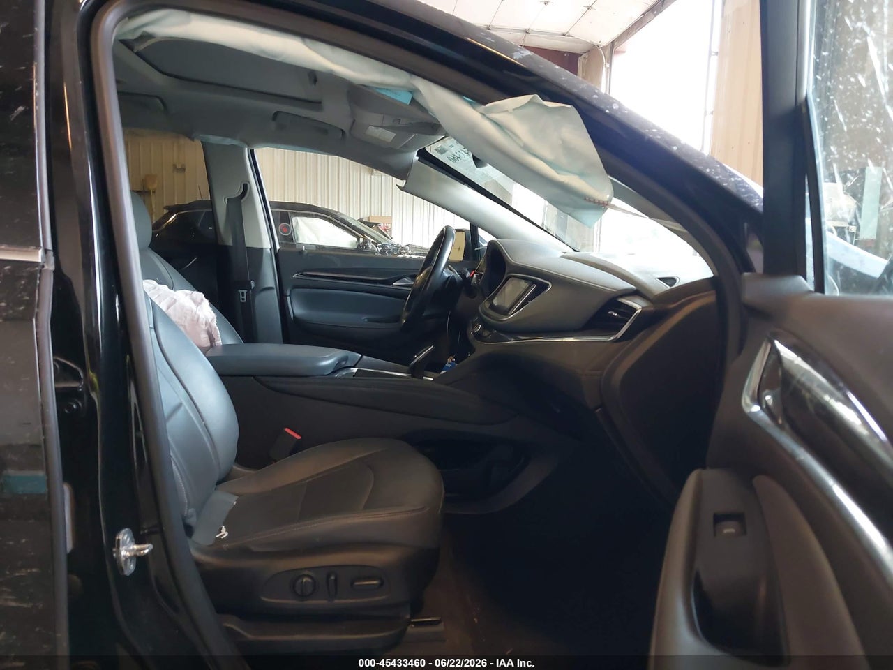 2019 BUICK ENCLAVE ESSENCE · 5/11