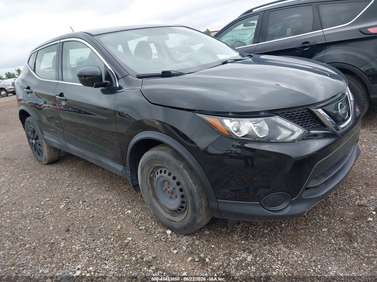 JN1BJ1CR6KW****** · 2019 NISSAN ROGUE SPORT S