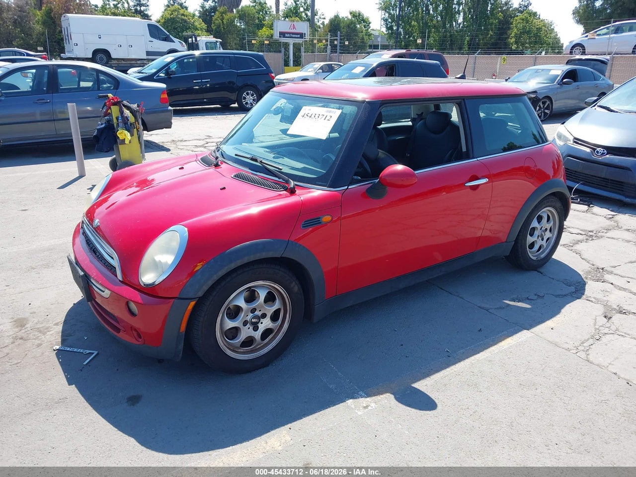 2005 MINI COOPER   · 2/11