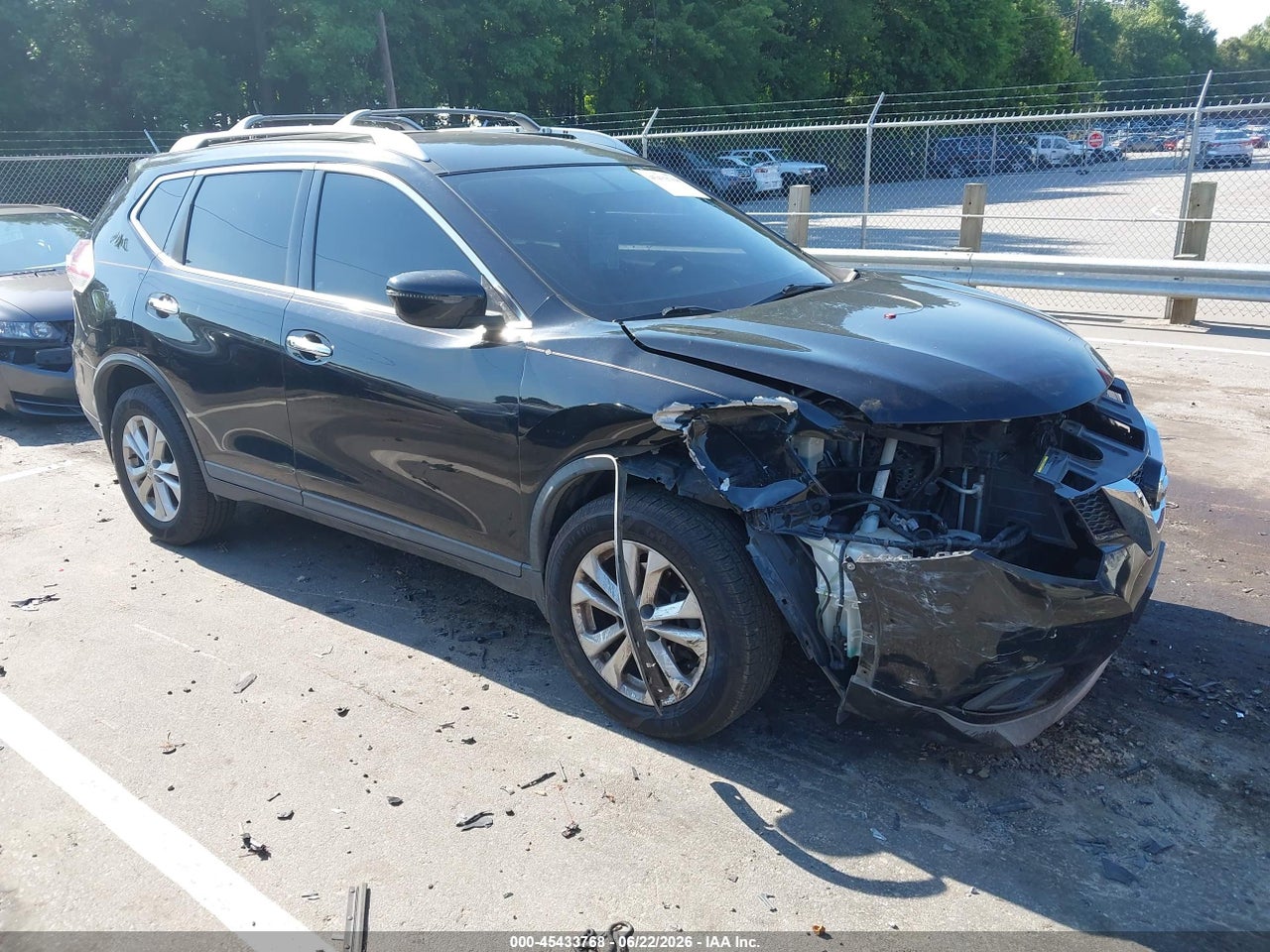 KNMAT2MV8GP****** · 2016 NISSAN ROGUE SV