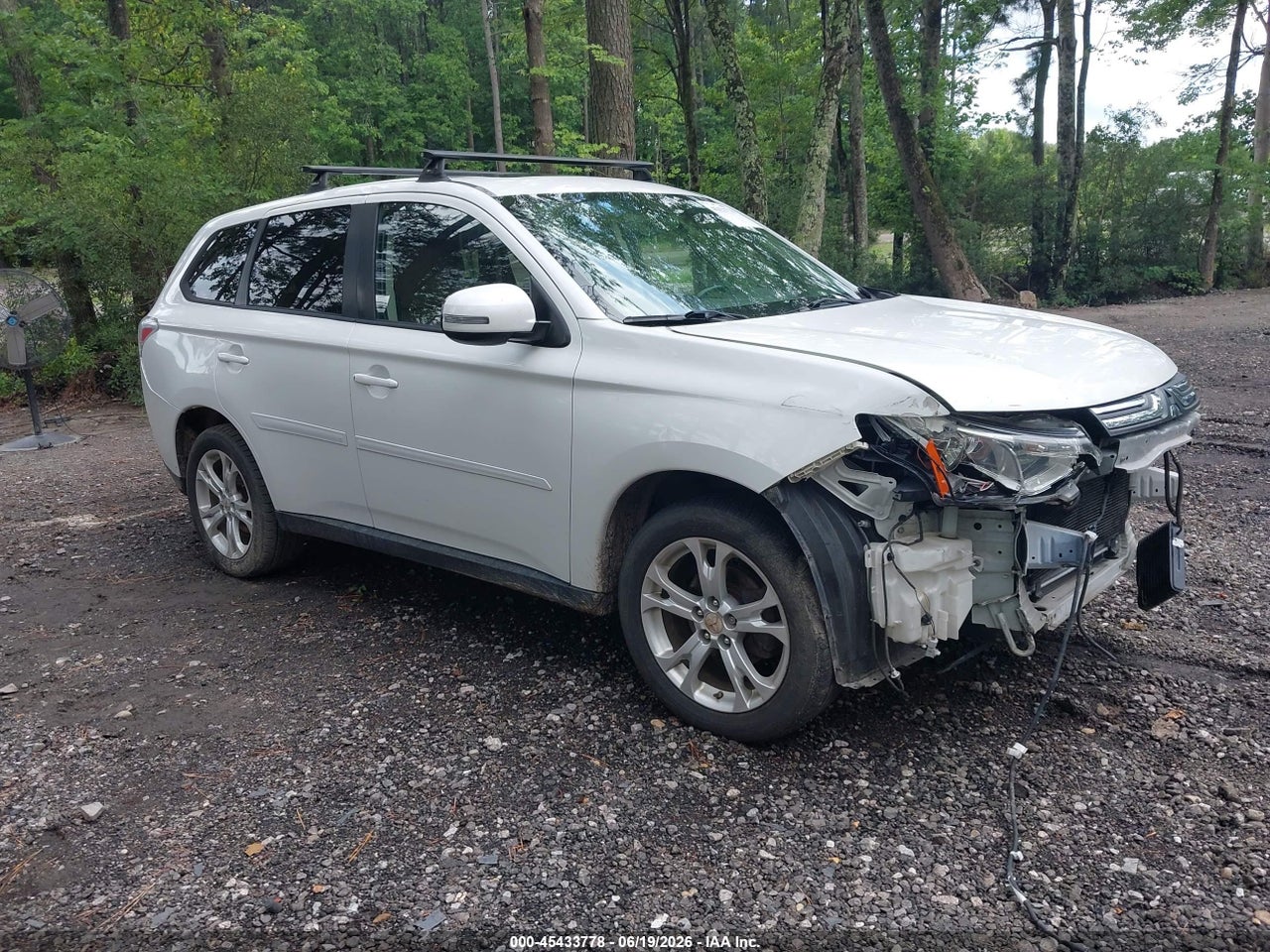 JA4AD3A32EZ****** · 2014 MITSUBISHI OUTLANDER SE