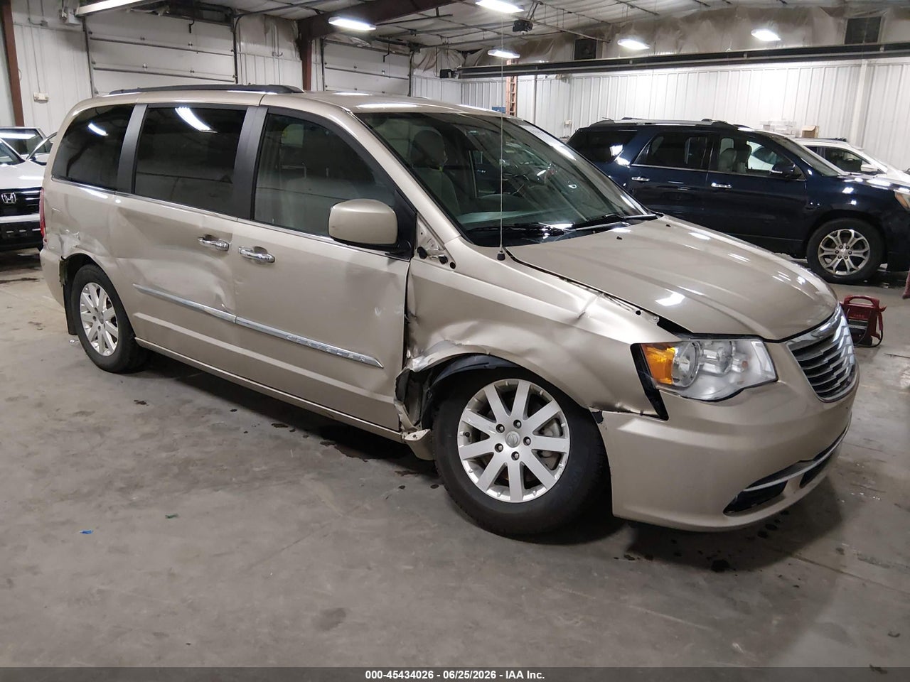 2C4RC1BG1GR****** · 2016 CHRYSLER TOWN &amp; COUNTRY TOURING