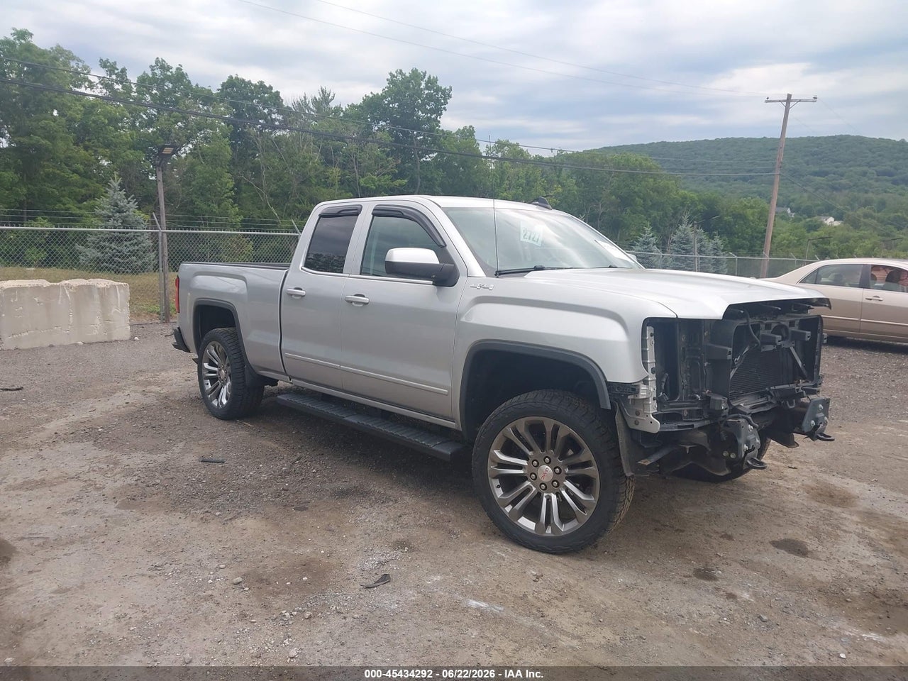 1GTV2UEC6FZ****** · 2015 GMC SIERRA 1500 SLE