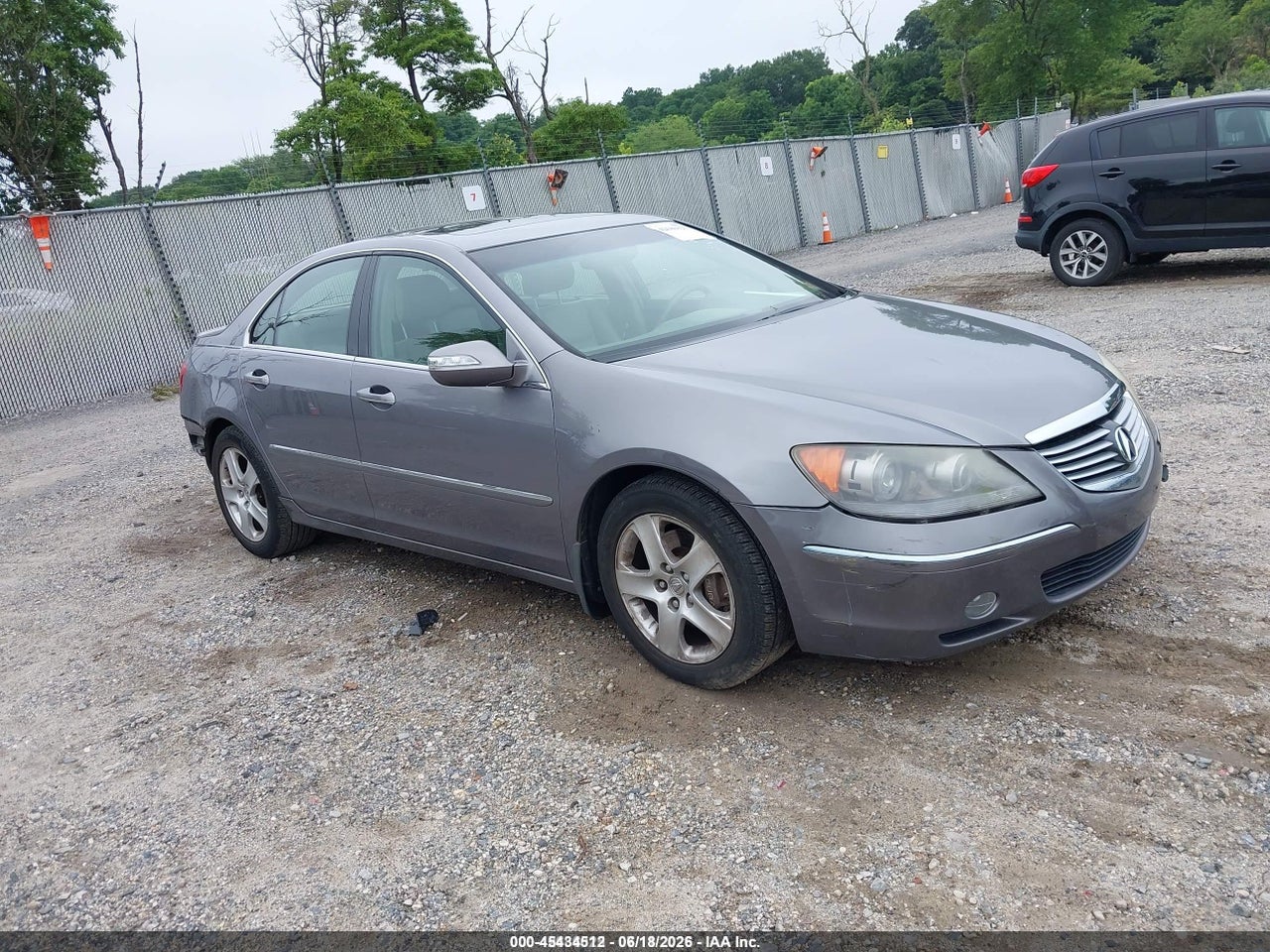 JH4KB16565C****** · 2005 ACURA RL 3.5