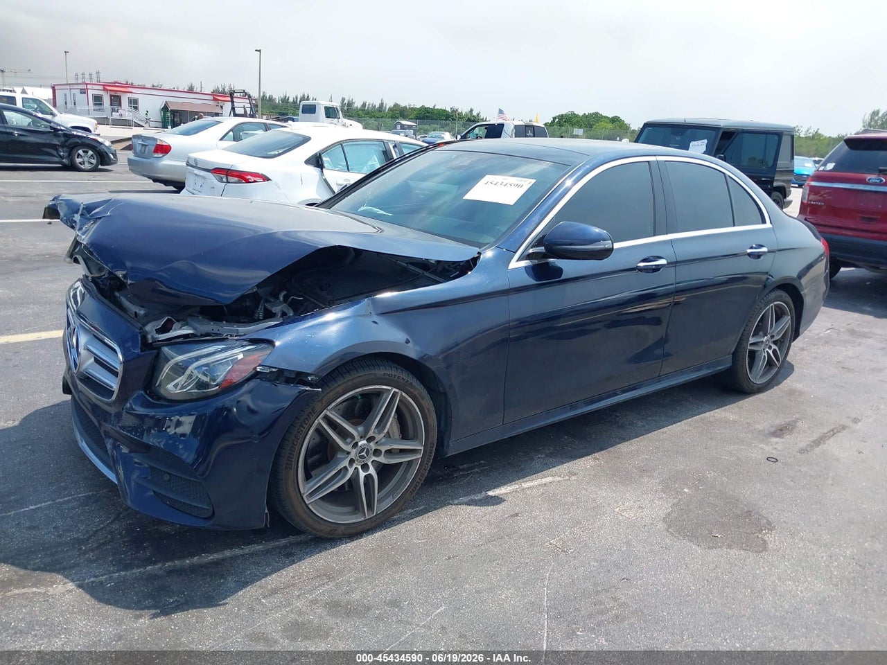 2018 MERCEDES-BENZ E 300   · 2/11