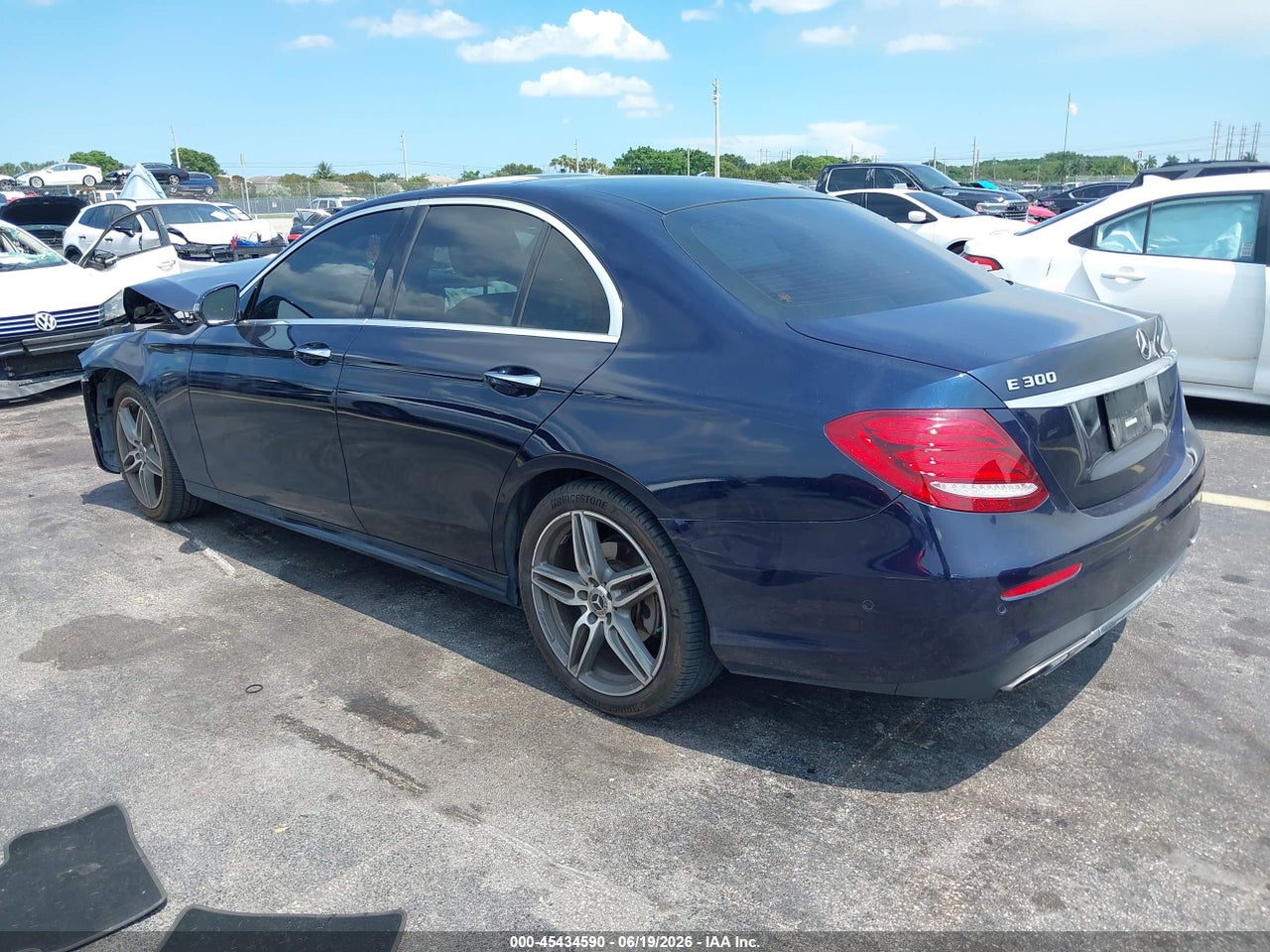 2018 MERCEDES-BENZ E 300   · 3/11
