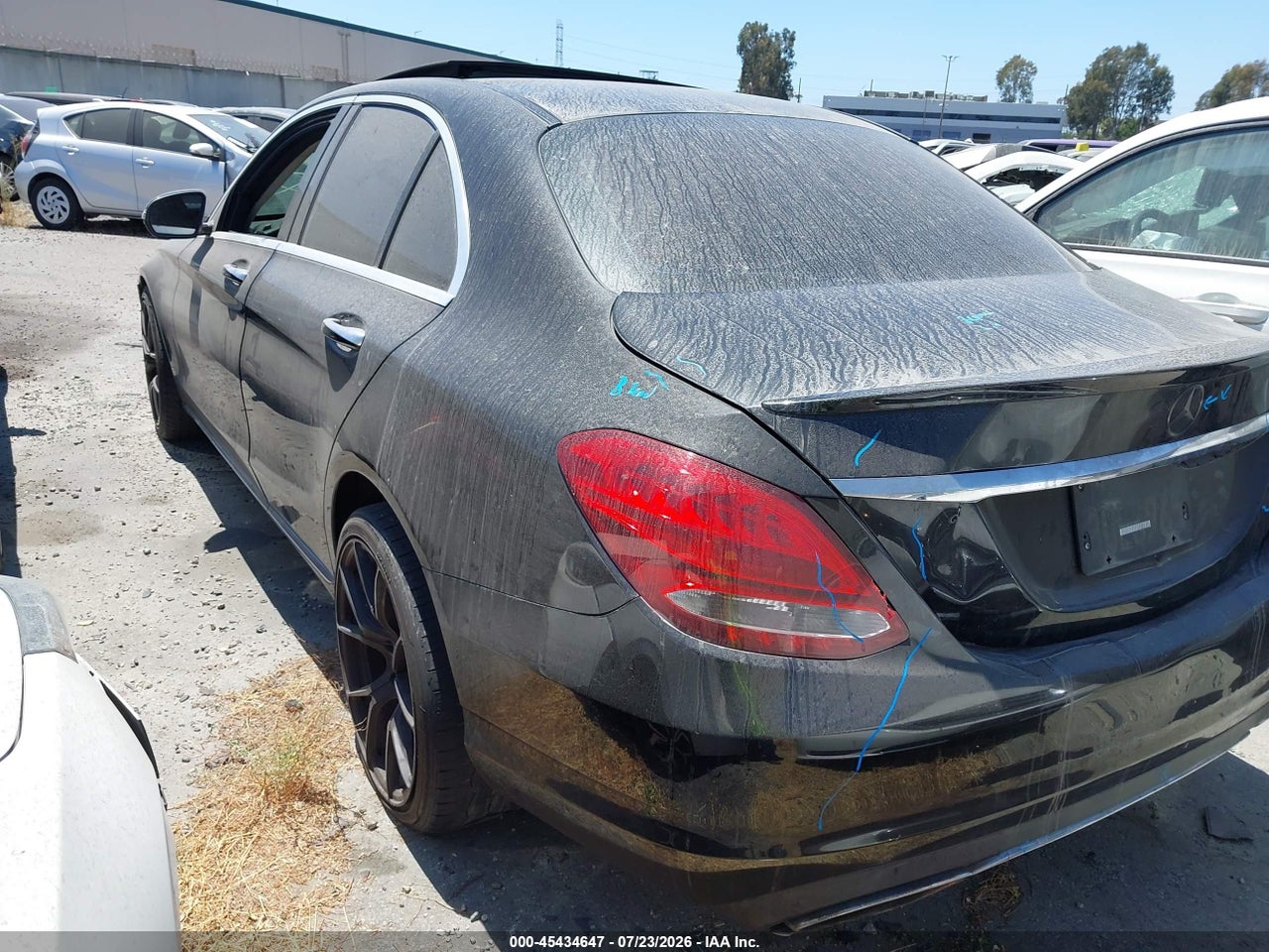 2016 MERCEDES-BENZ C 300   · 3/11