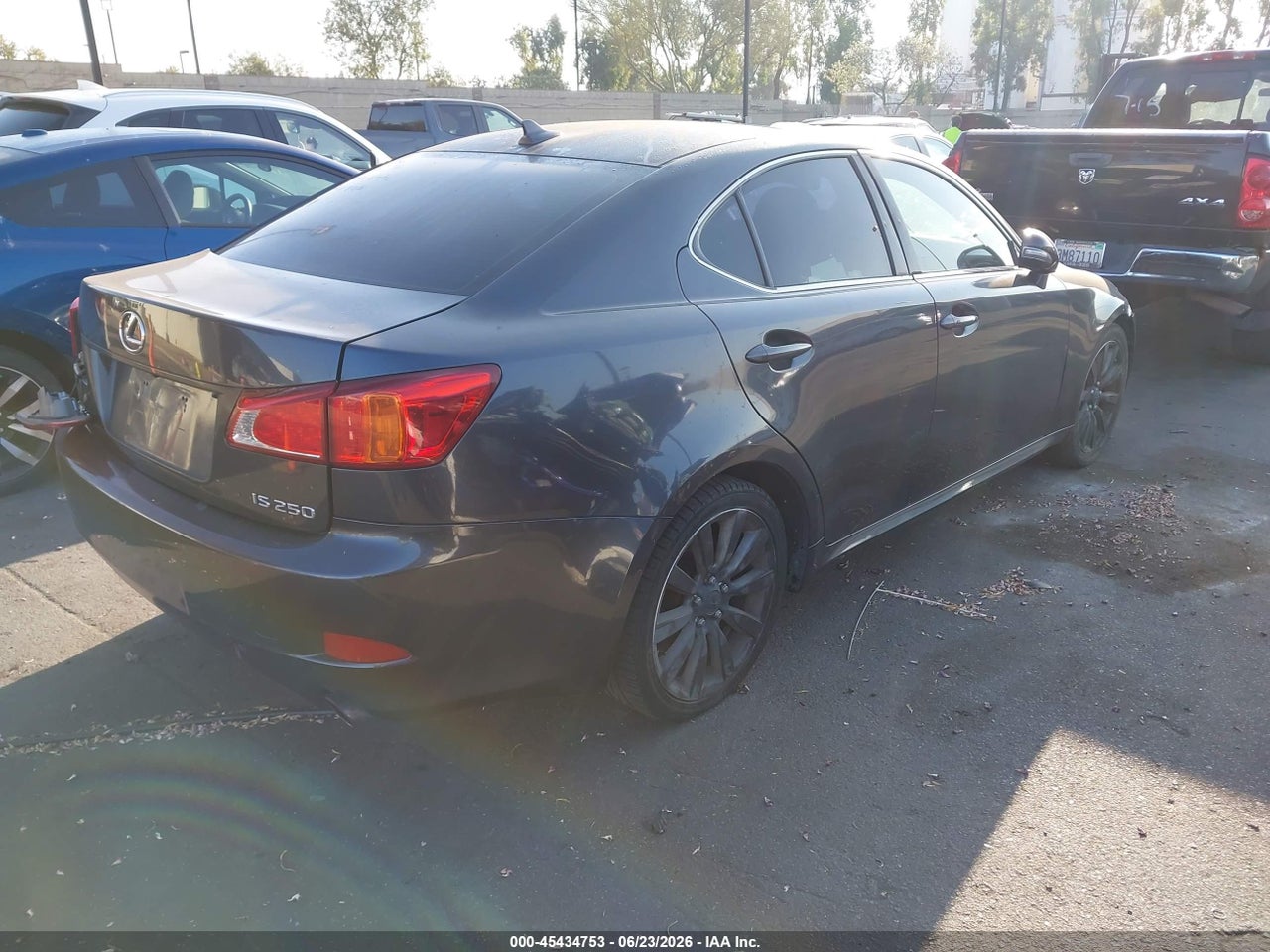 2009 LEXUS IS 250   · 4/10