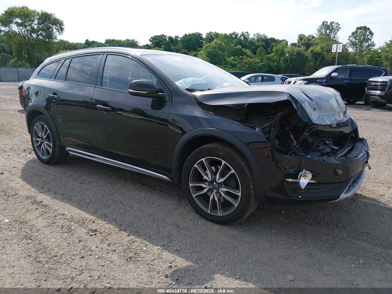 YV440MWK8J2****** · 2018 VOLVO V60 CROSS COUNTRY T5