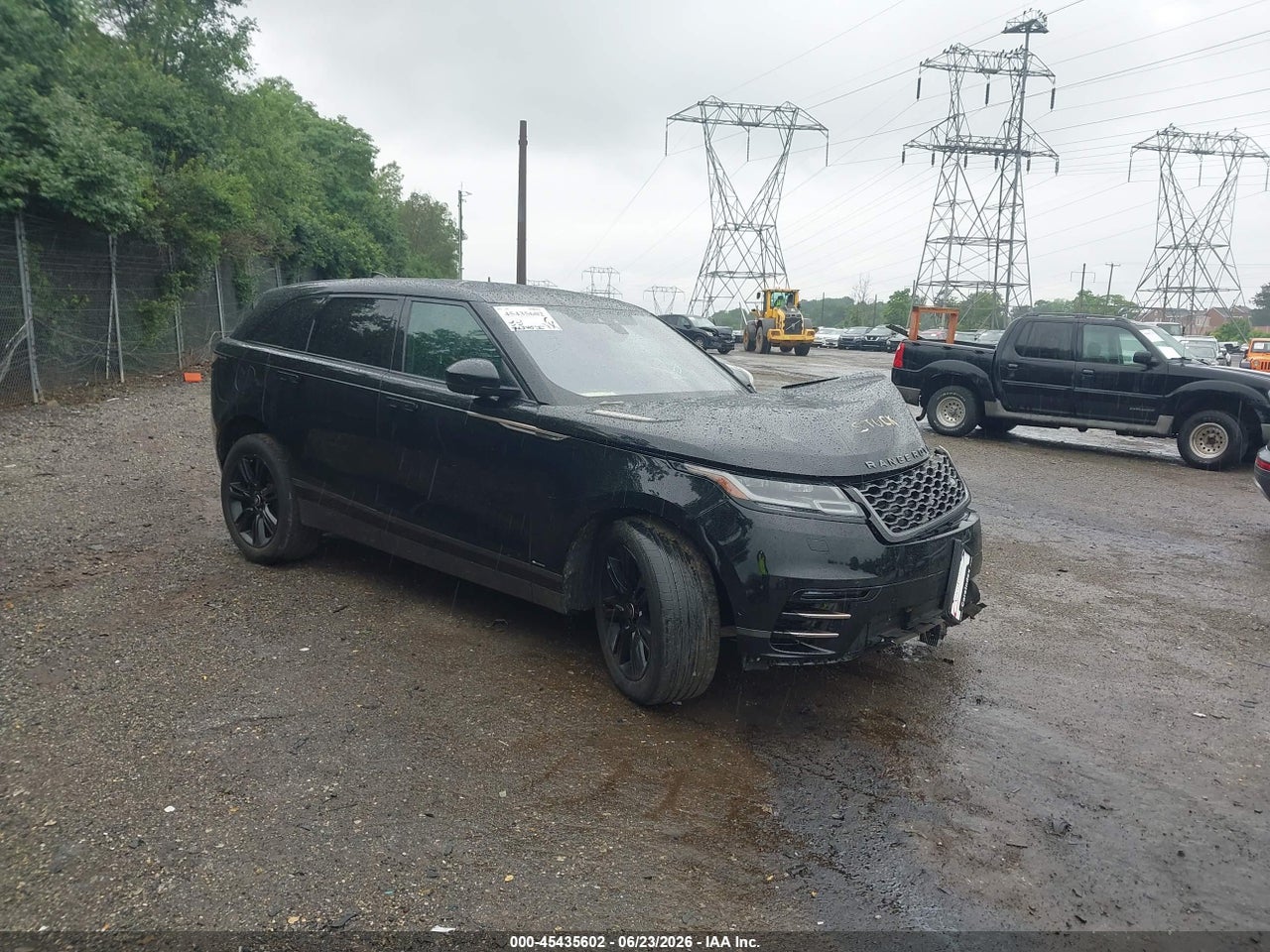 SALYL2EX1KA****** · 2019 LAND ROVER RANGE ROVER VELAR P250 R-DYNAMIC SE