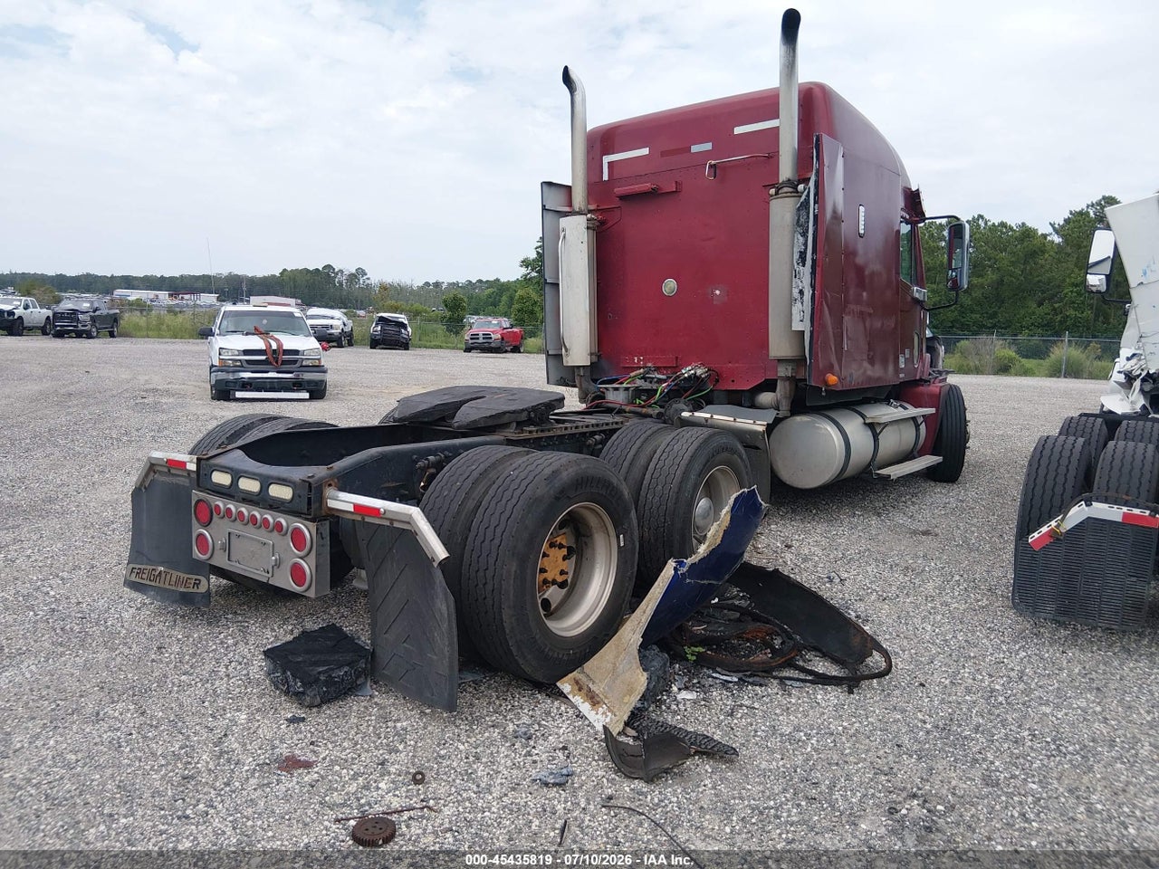 2007 FREIGHTLINER CONVENTIONAL COLUMBIA · 4/4