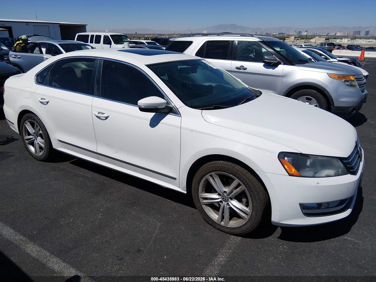1VWCN7A33EC****** · 2014 VOLKSWAGEN PASSAT 2.0L TDI SEL PREMIUM