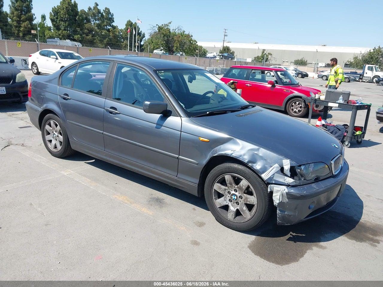 WBAEU33482P****** · 2002 BMW 325XI