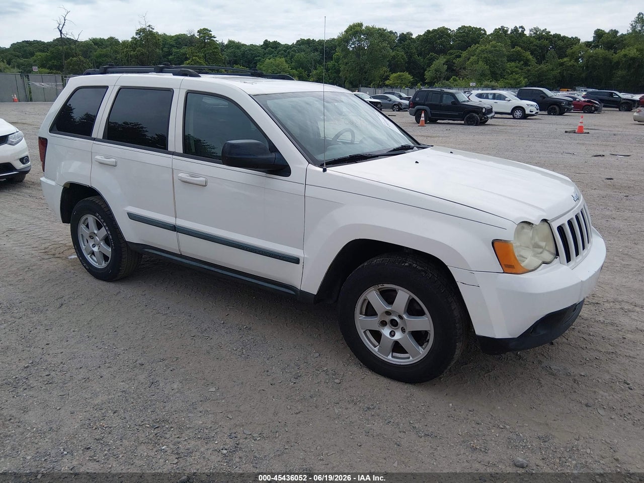 1J8GR48KX8C****** · 2008 JEEP GRAND CHEROKEE LAREDO