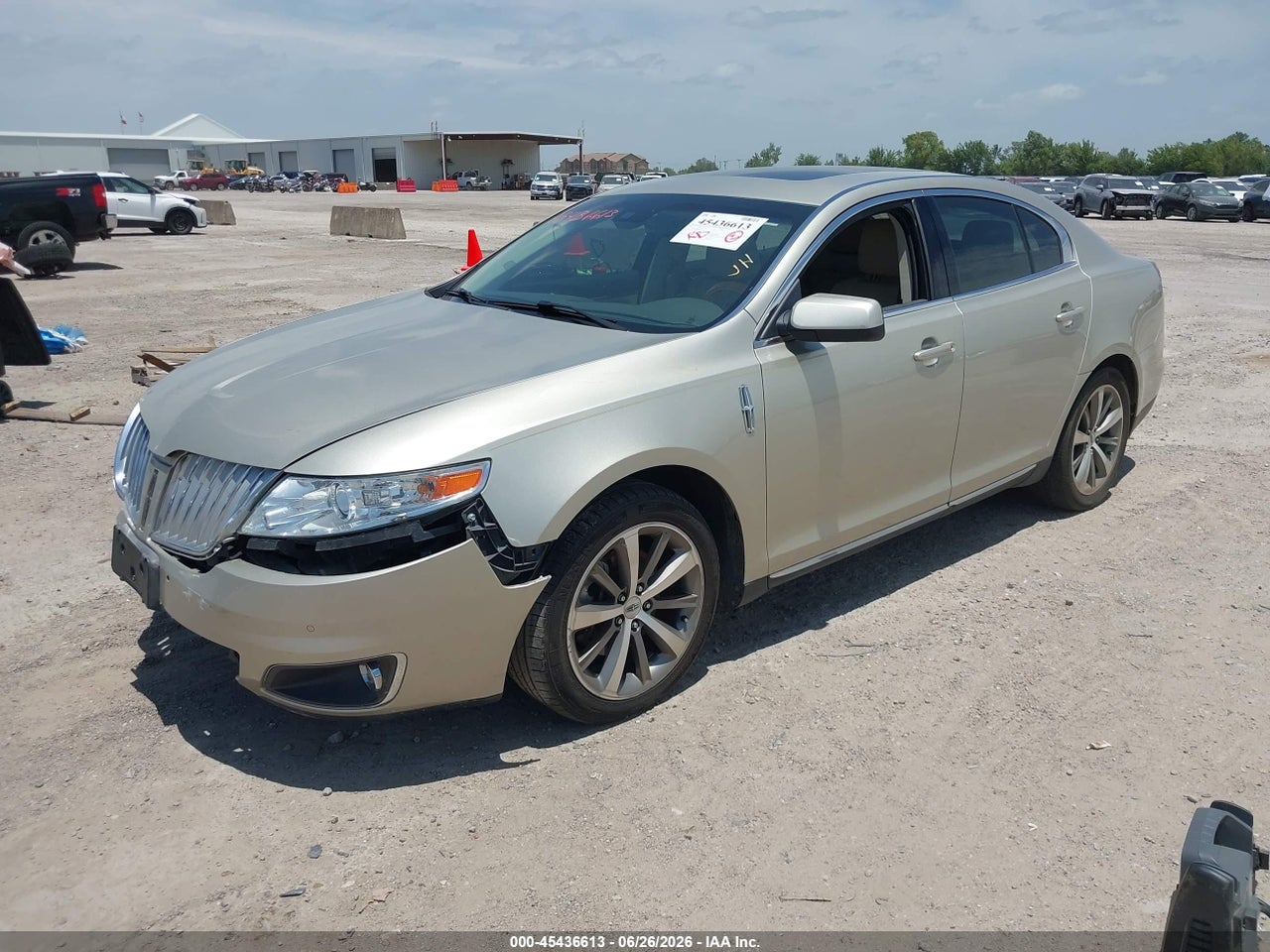 2011 LINCOLN MKS   · 2/11