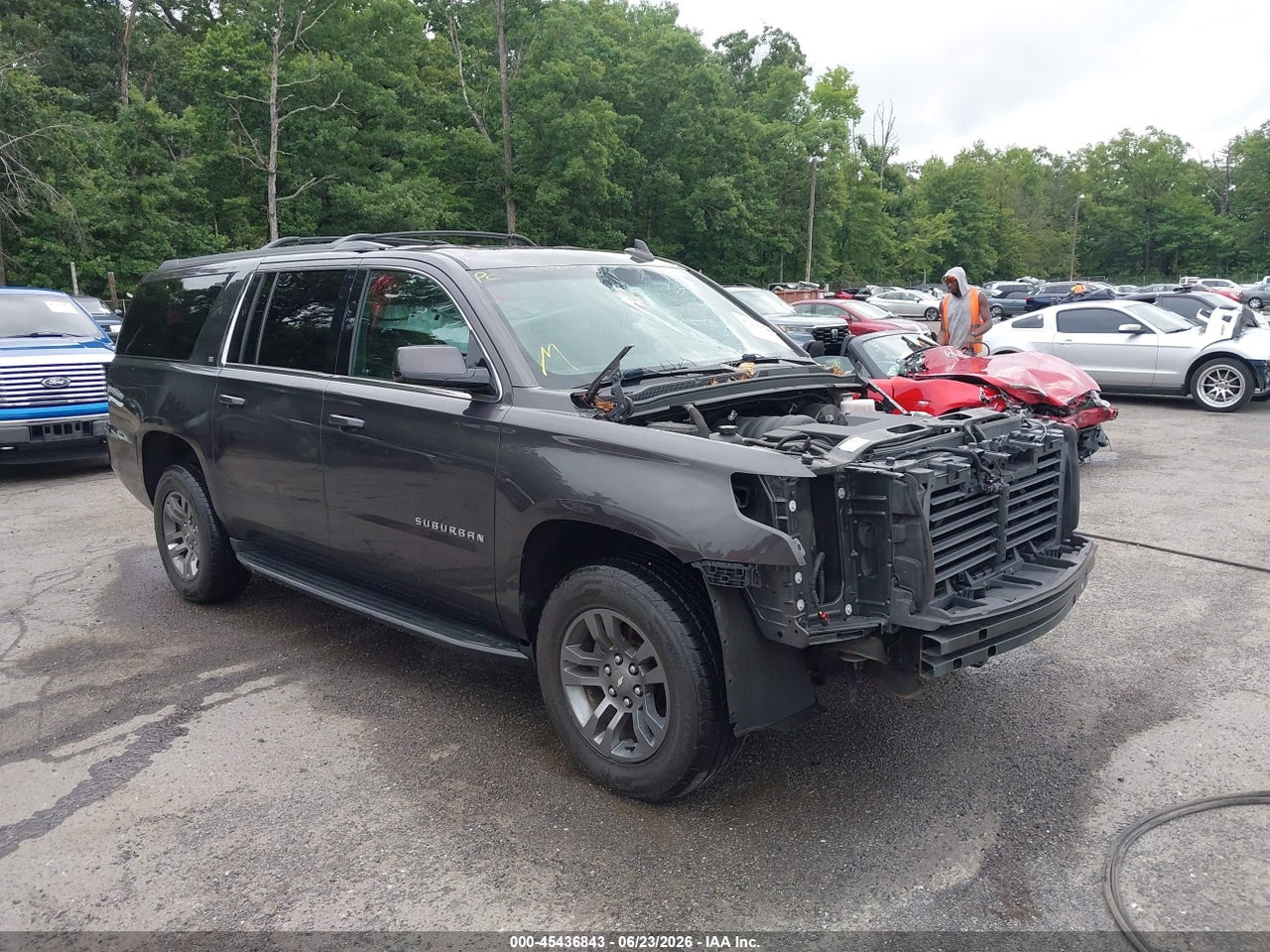 1GNSKHKC1JR****** · 2018 CHEVROLET SUBURBAN LT