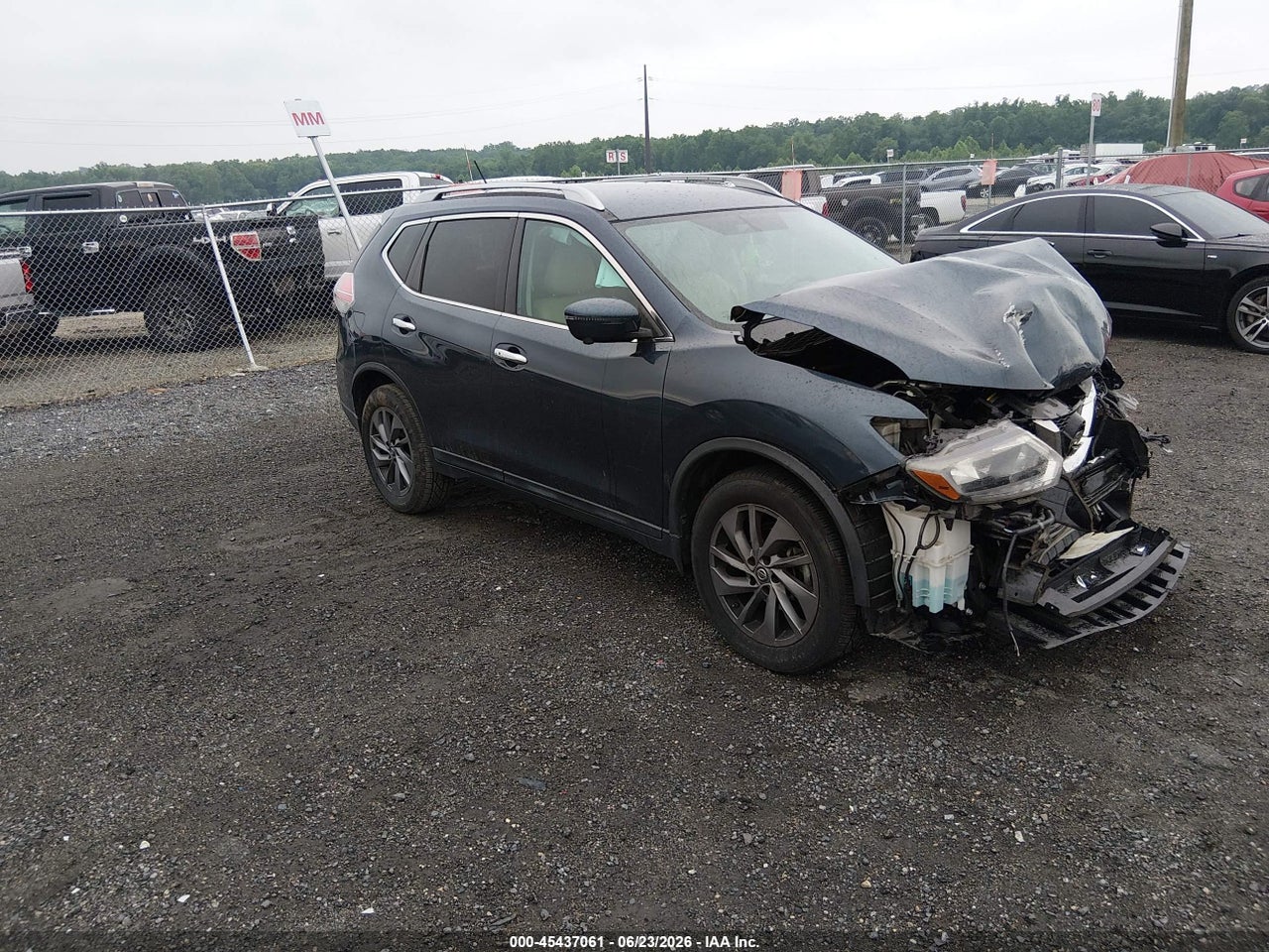 5N1AT2MTXGC****** · 2016 NISSAN ROGUE SL