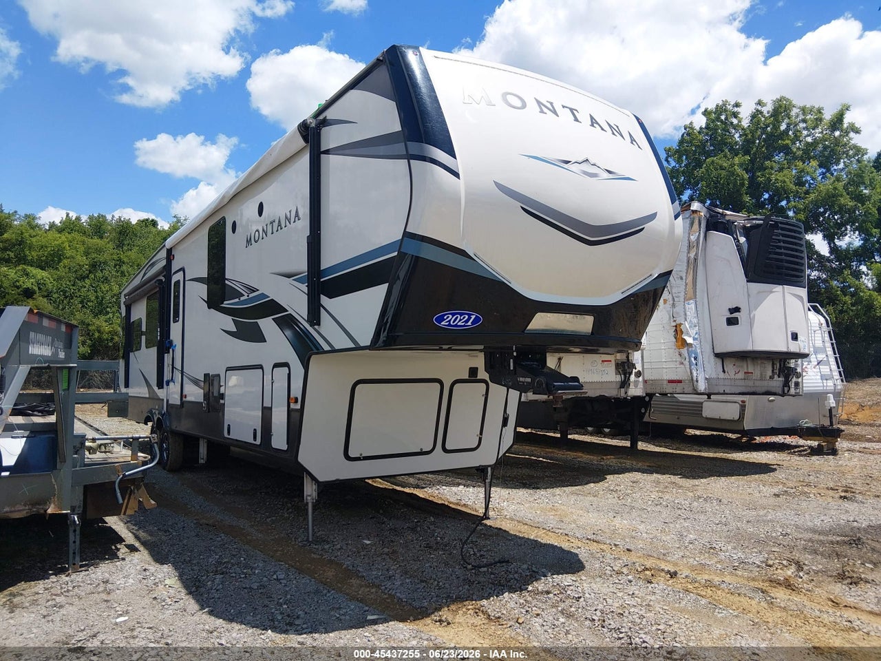 4YDF39320M4****** · 2021 KEYSTONE TRAVEL TRLR