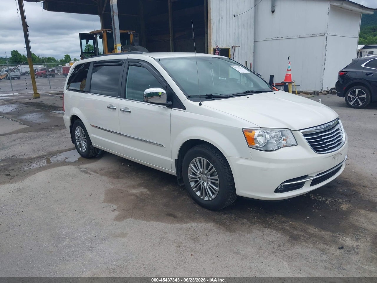 2C4RC1CGXDR****** · 2013 CHRYSLER TOWN &amp; COUNTRY TOURING-L
