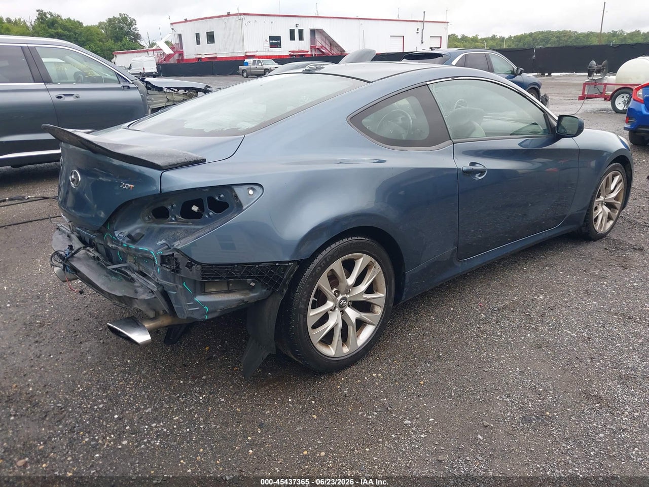 2013 HYUNDAI GENESIS 2.0T PREMIUM · 4/11