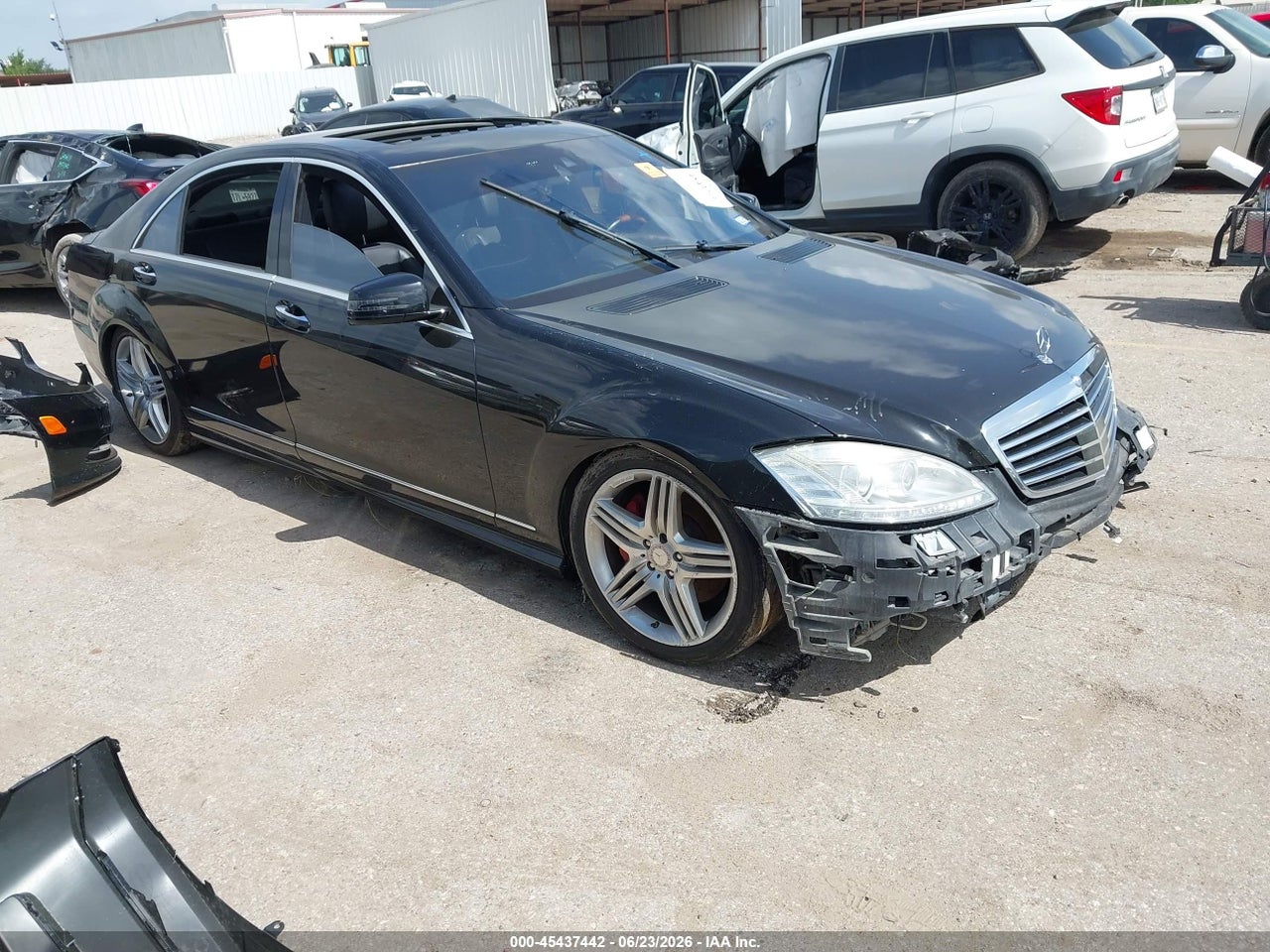 WDDNG8GB8BA****** · 2011 MERCEDES-BENZ S 550 4MATIC