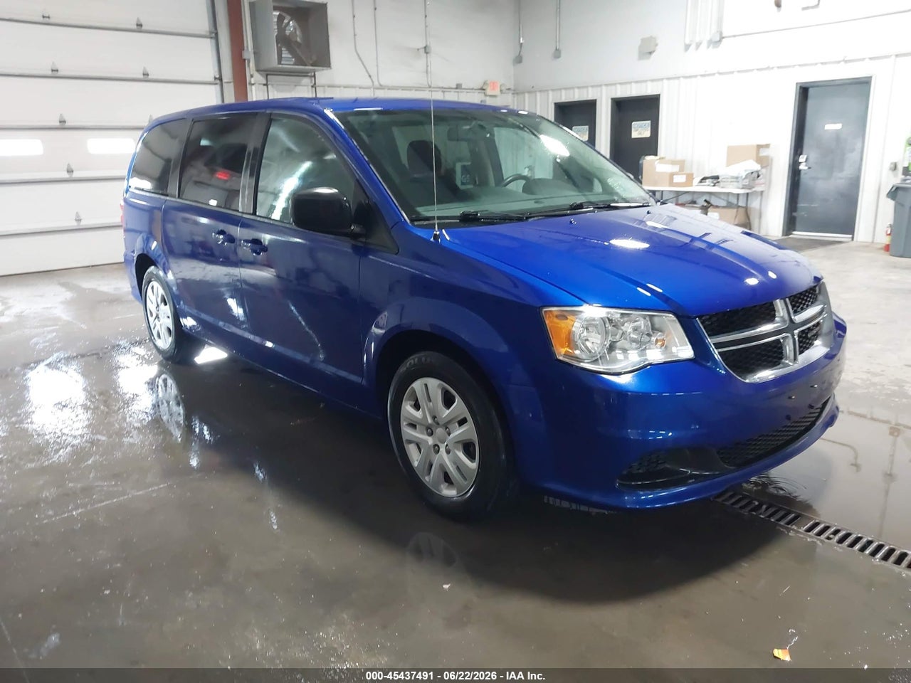 2C4RDGBG6JR****** · 2018 DODGE GRAND CARAVAN SE