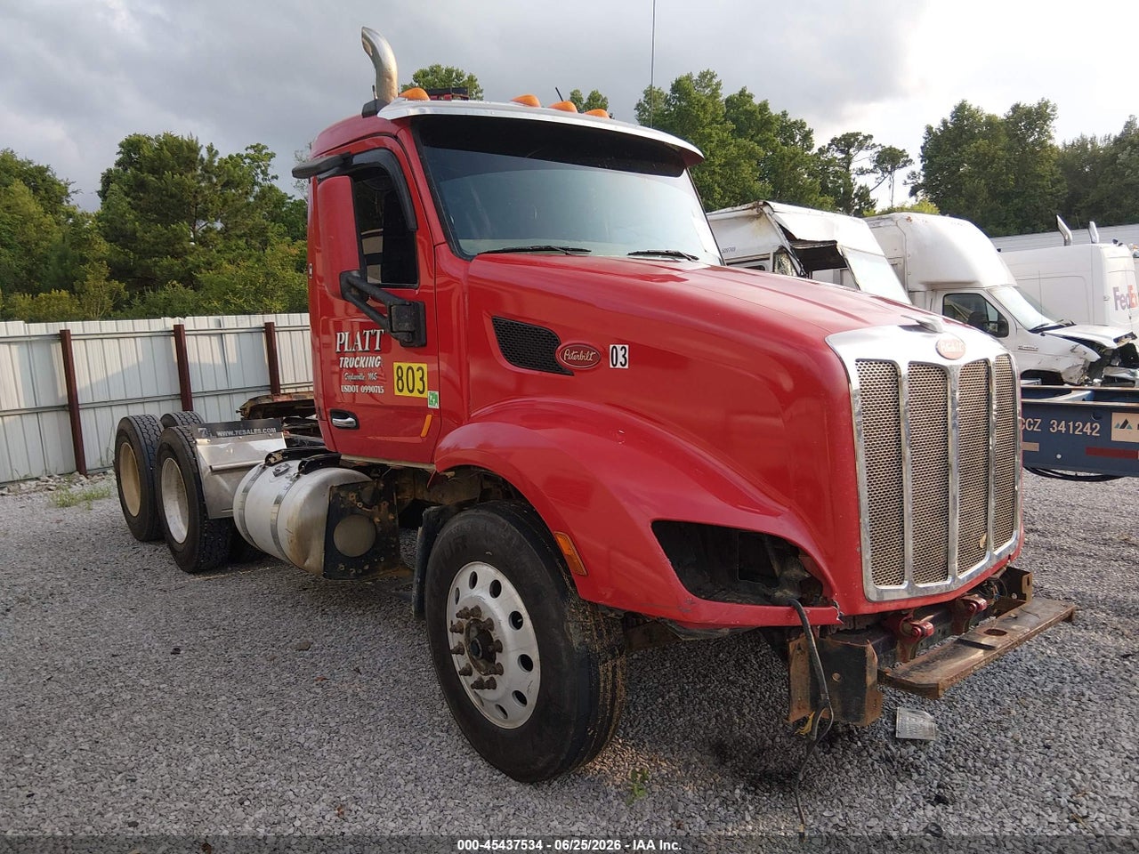 1XPBDP8X6FD****** · 2015 PETERBILT 579