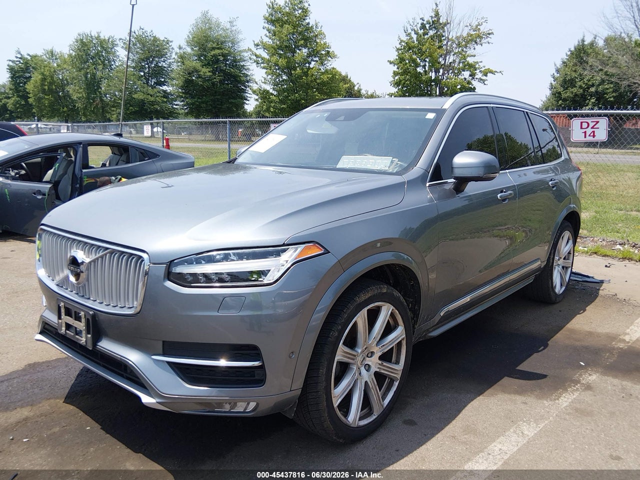 2016 VOLVO XC90 T6 INSCRIPTION · 2/11