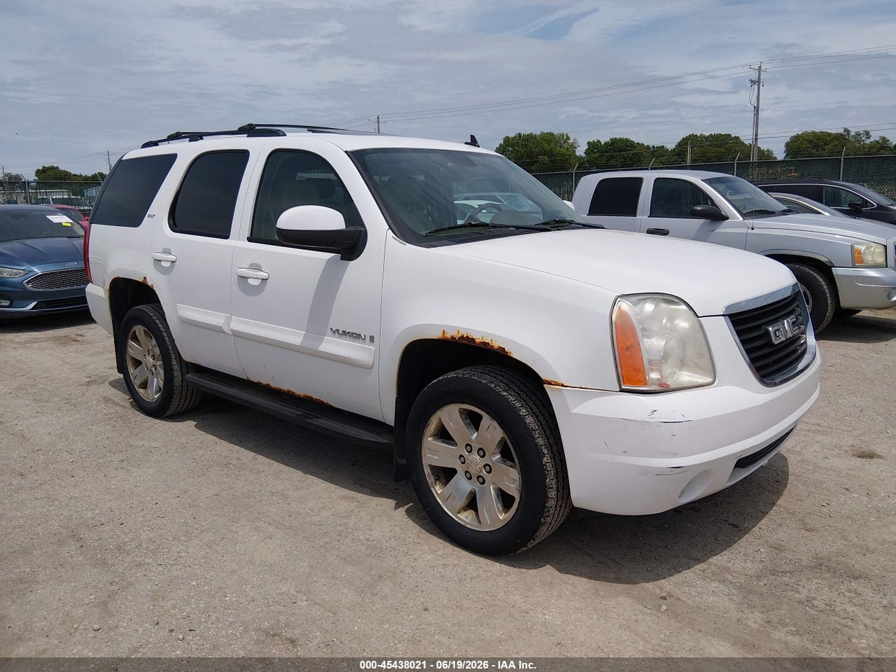 1GKFK13088J****** · 2008 GMC YUKON SLT