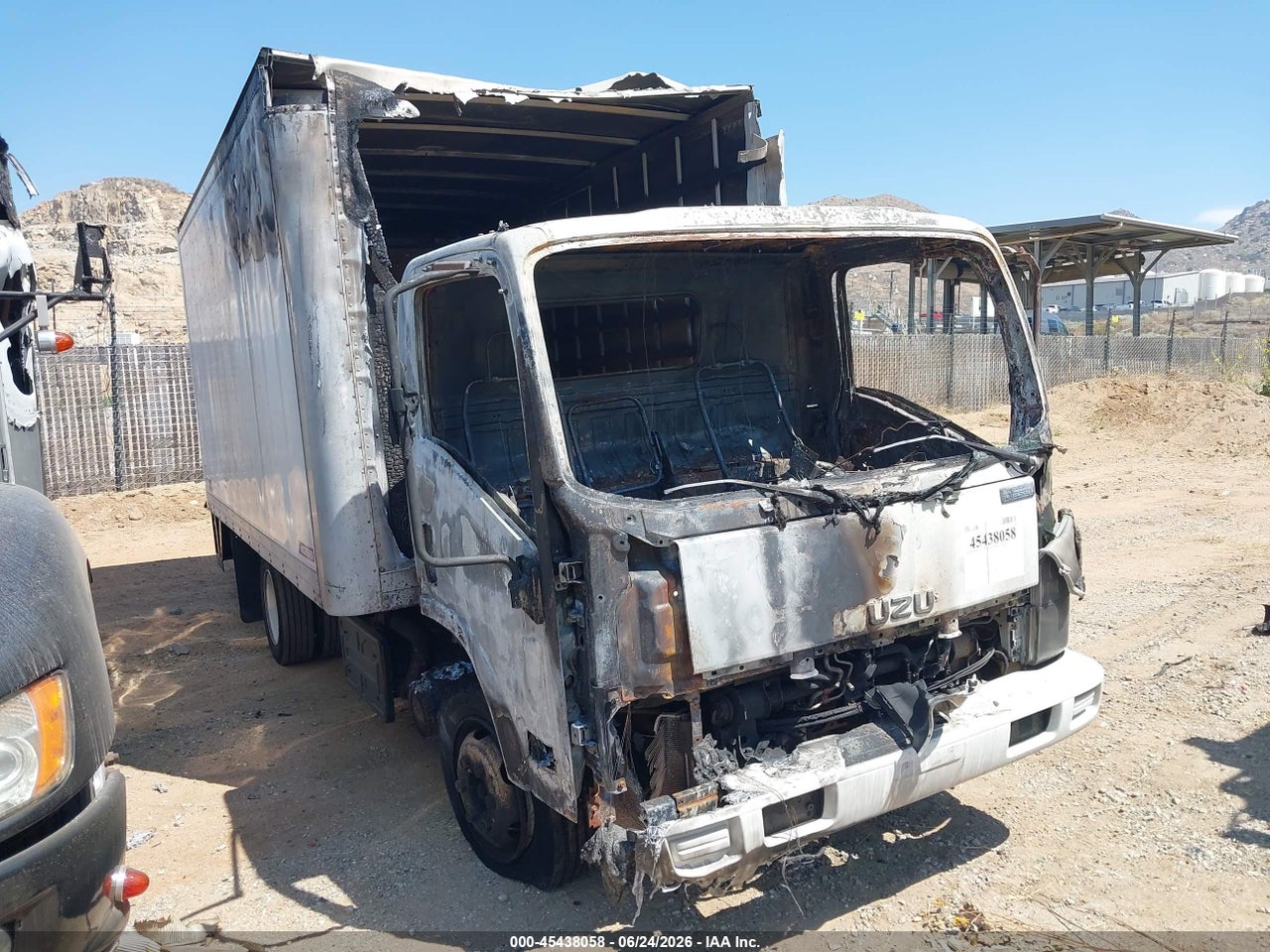 JALE5W168E7****** · 2014 ISUZU DSL REG AT
