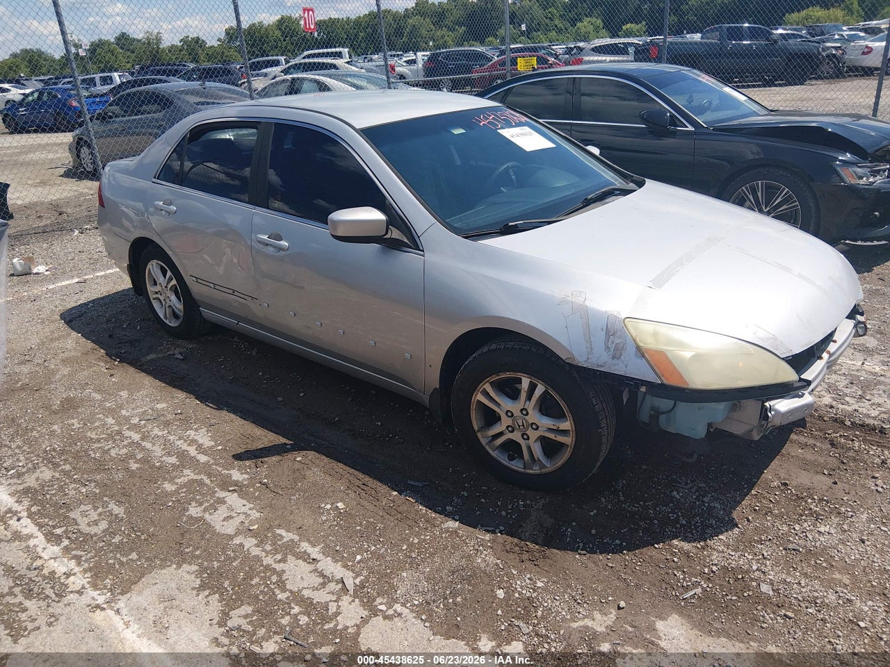 1HGCM56376A****** · 2006 HONDA ACCORD 2.4 SE