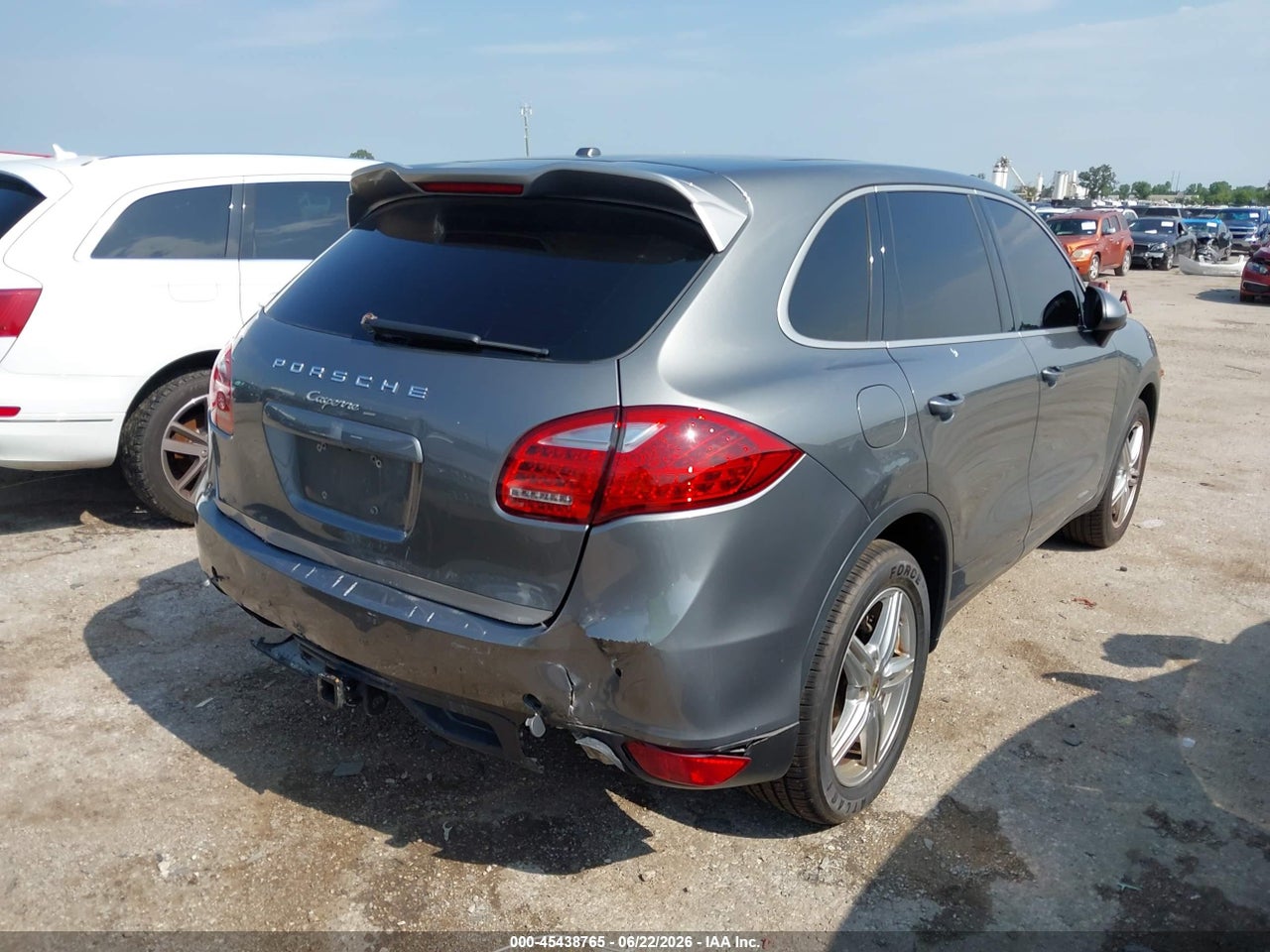2014 PORSCHE CAYENNE PLATINUM EDITION · 4/11