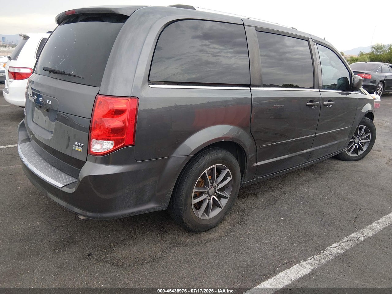 2017 DODGE GRAND CARAVAN SXT · 4/11