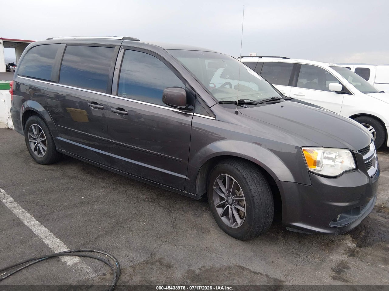 2C4RDGCG1HR****** · 2017 DODGE GRAND CARAVAN SXT