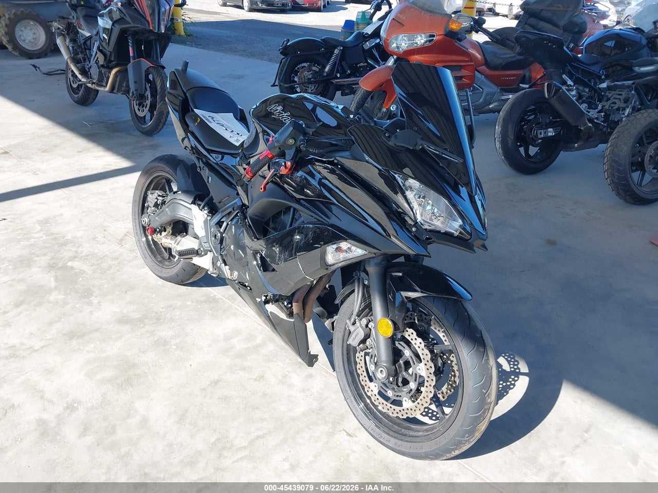 JKAEXEJ18HD****** · 2017 KAWASAKI EX650 J