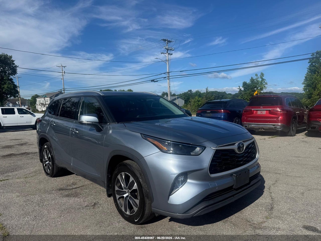 5TDGZRBH6NS****** · 2022 TOYOTA HIGHLANDER XLE