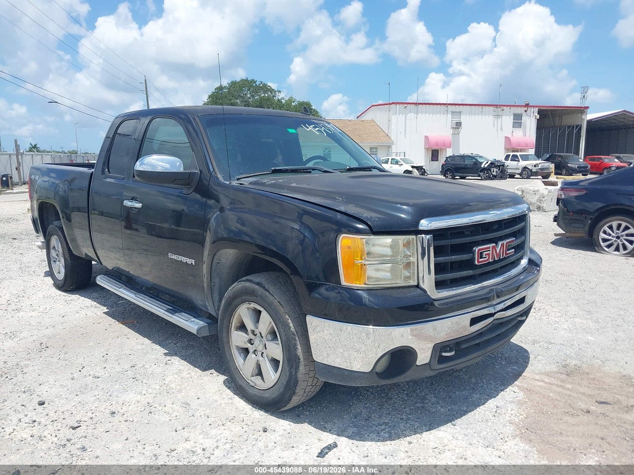 1GTR2VE3XBZ****** · 2011 GMC SIERRA 1500 SLE