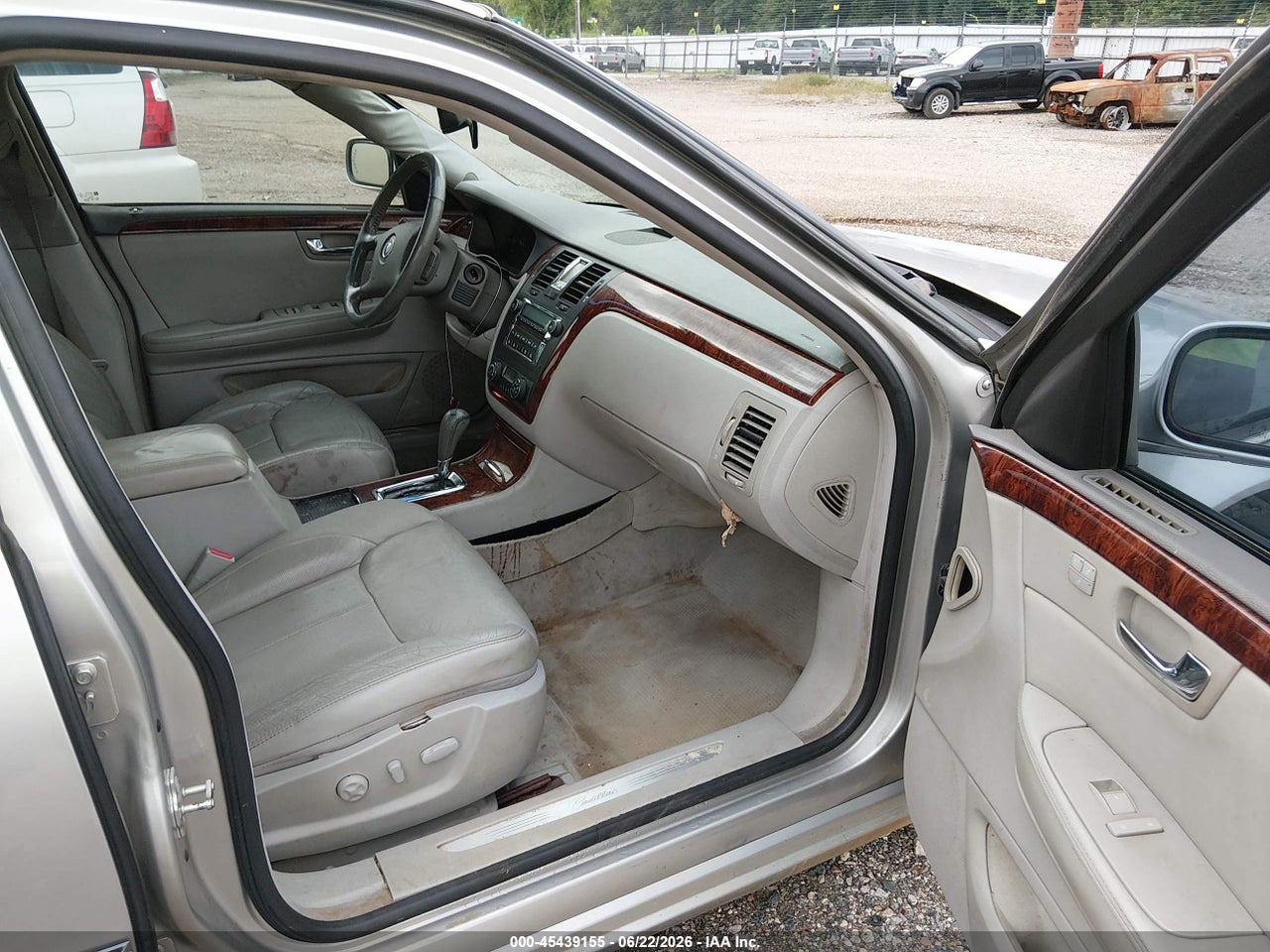2006 CADILLAC DTS 1SB · 5/11