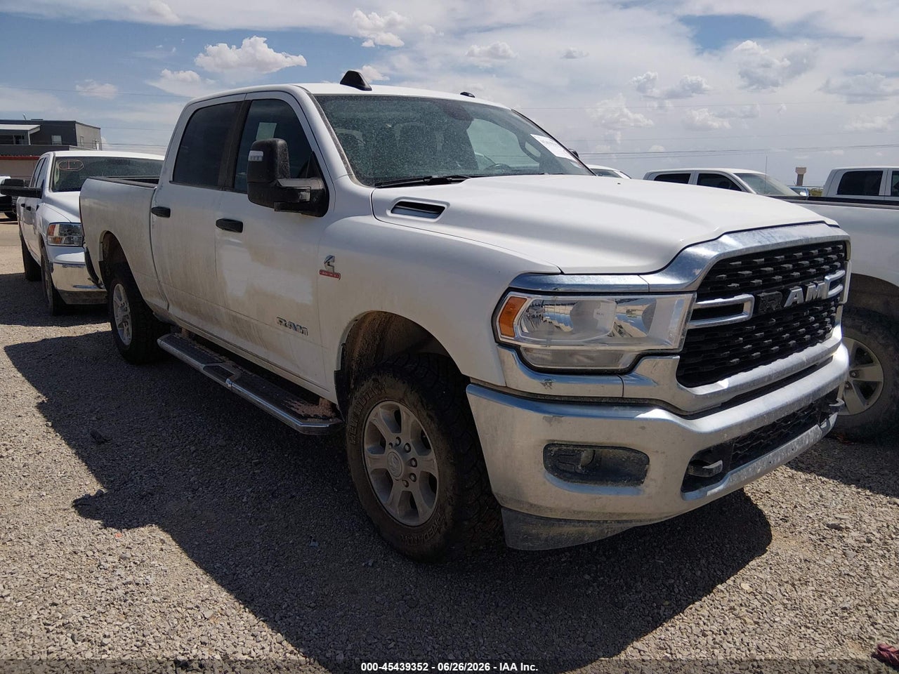 3C6UR5DL7RG****** · 2024 RAM 2500 BIG HORN  4X4 6'4 BOX