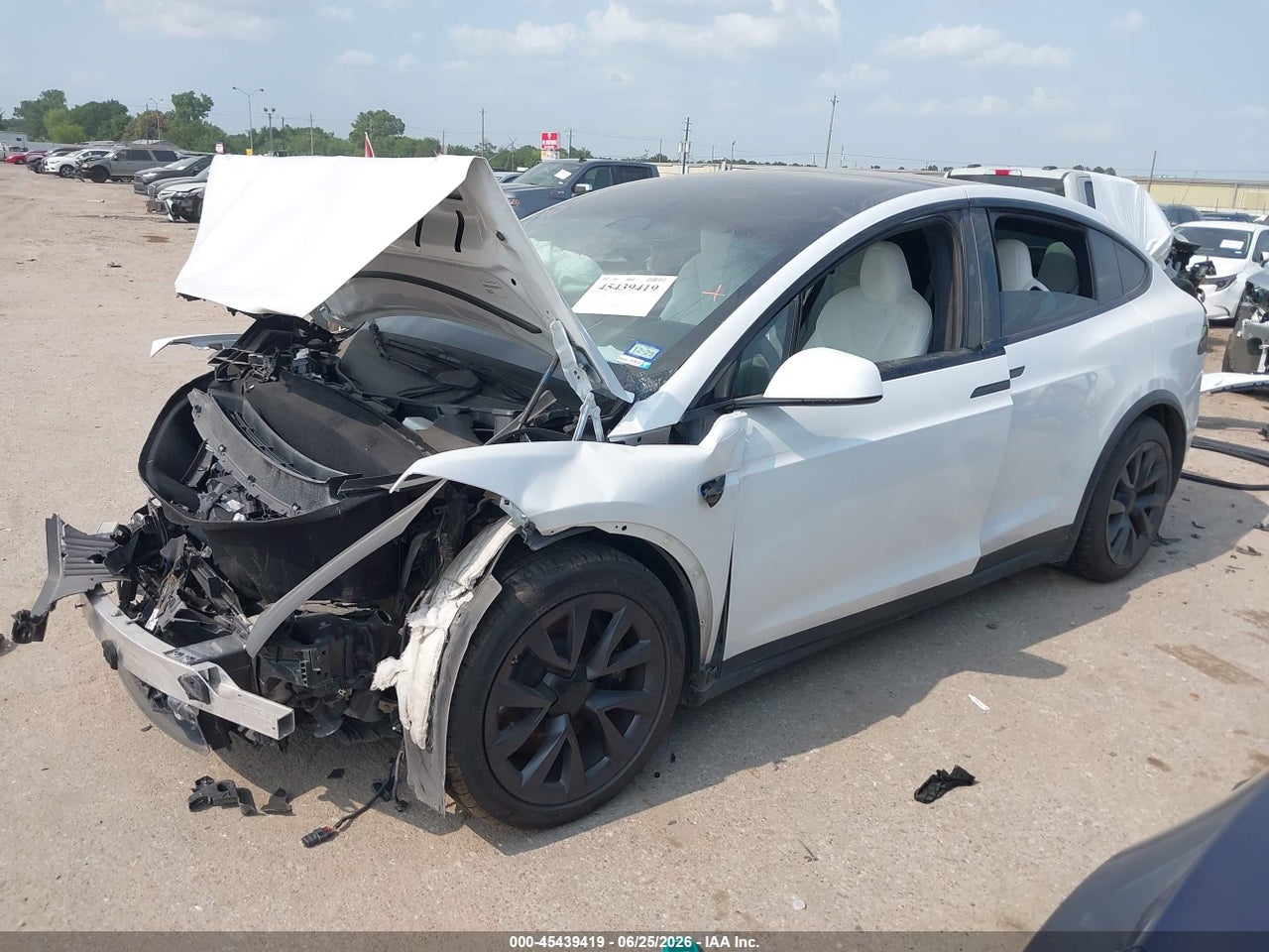 2023 TESLA MODEL X DUAL MOTOR ALL-WHEEL DRIVE/STANDARD RANGE · 2/9