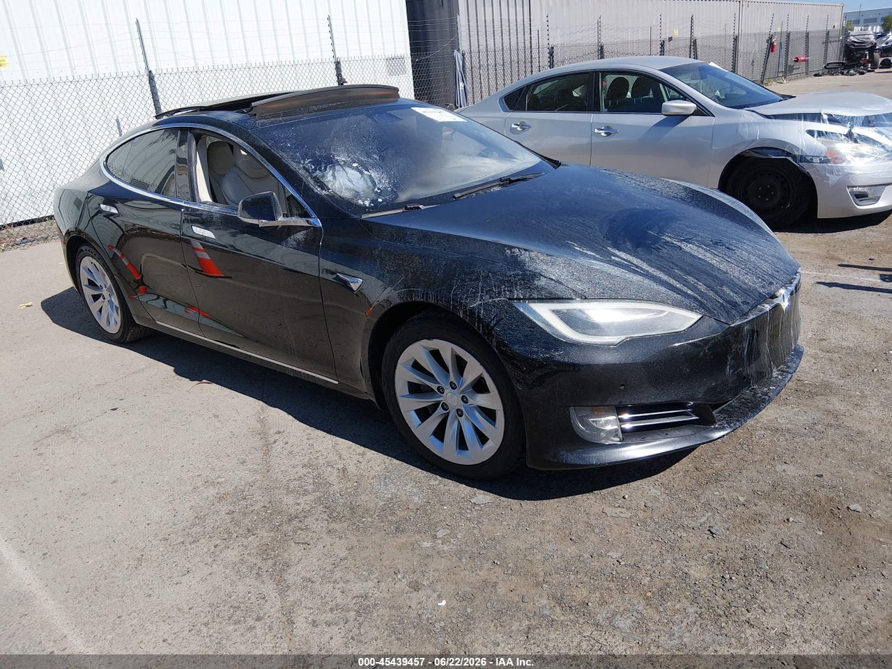5YJSA1E22JF****** · 2018 TESLA MODEL S 100D/75D/P100D