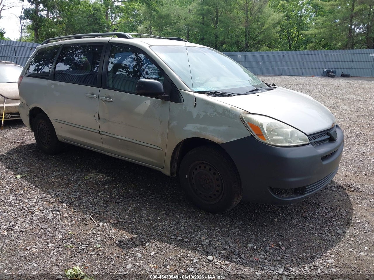 5TDZA23C35S****** · 2005 TOYOTA SIENNA CE