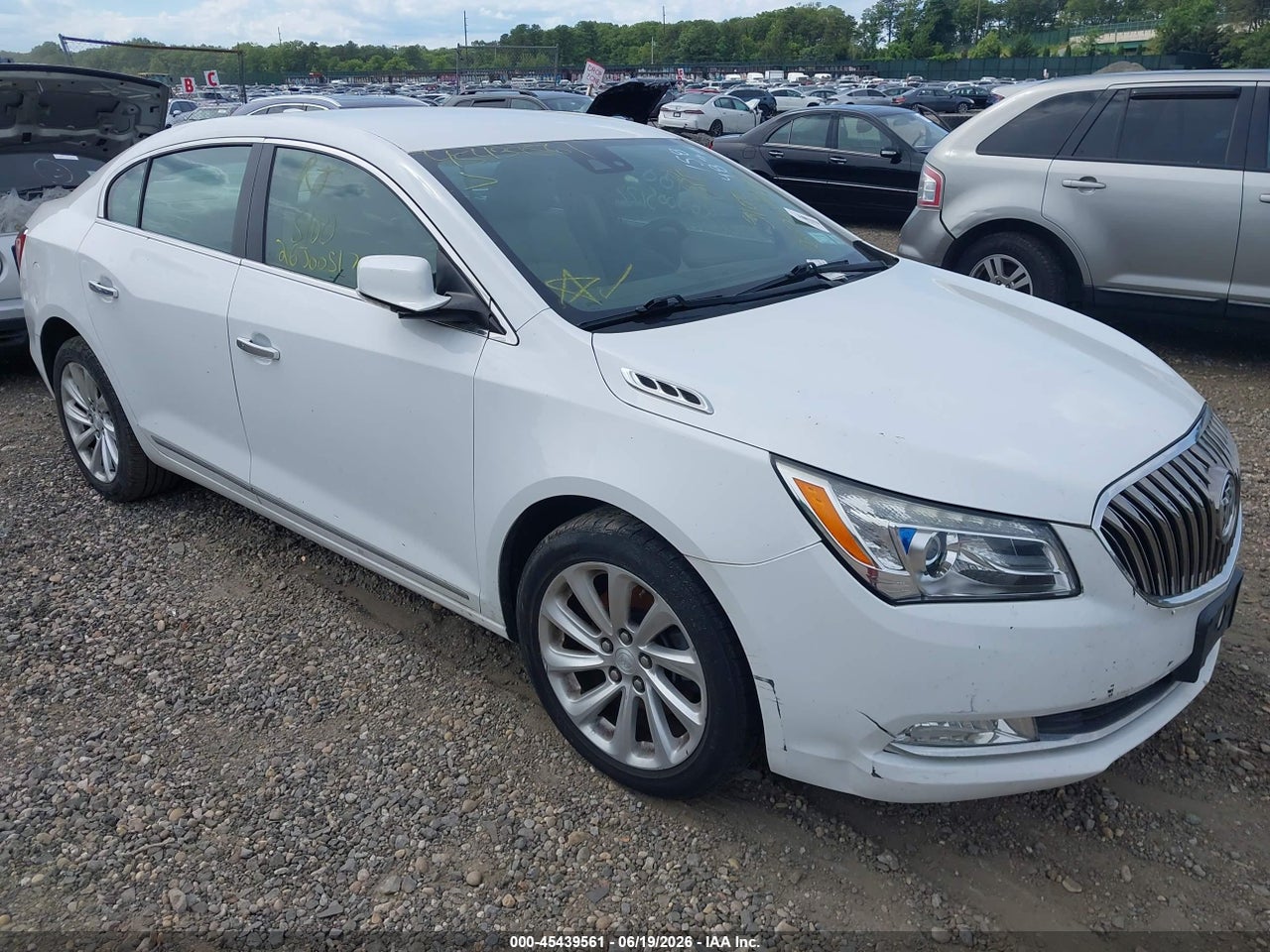 1G4GB5G37GF****** · 2016 BUICK LACROSSE LEATHER