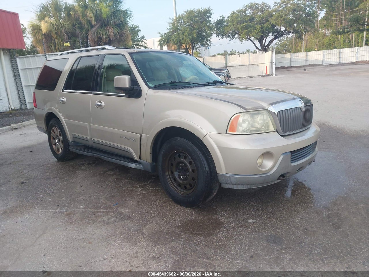 5LMFU27R34L****** · 2004 LINCOLN NAVIGATOR