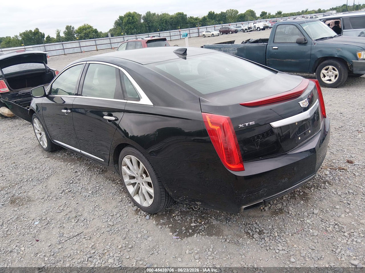 2016 CADILLAC XTS LUXURY COLLECTION · 3/11