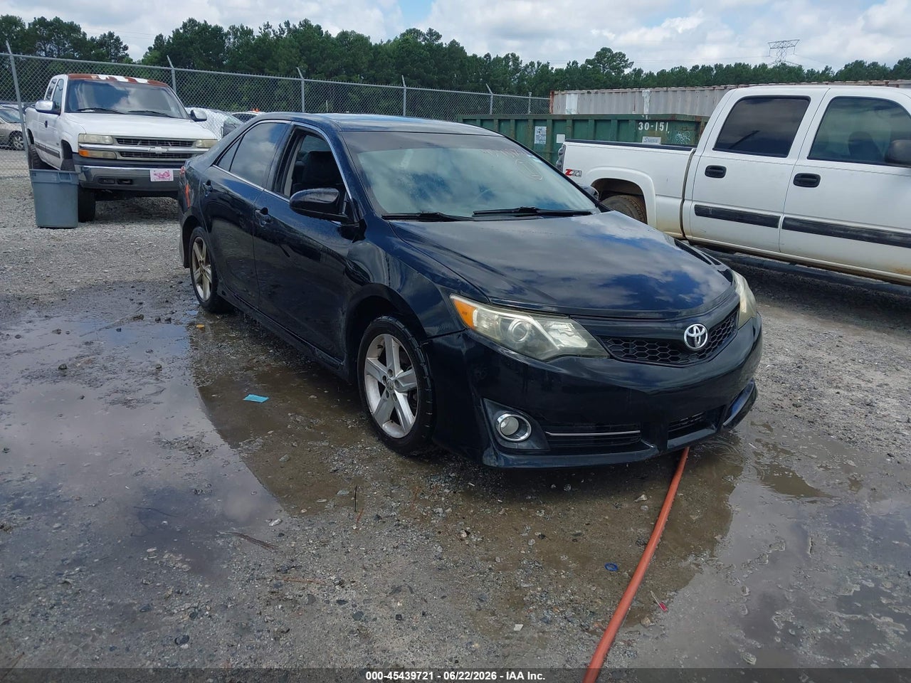 4T1BF1FK6DU****** · 2013 TOYOTA CAMRY SE