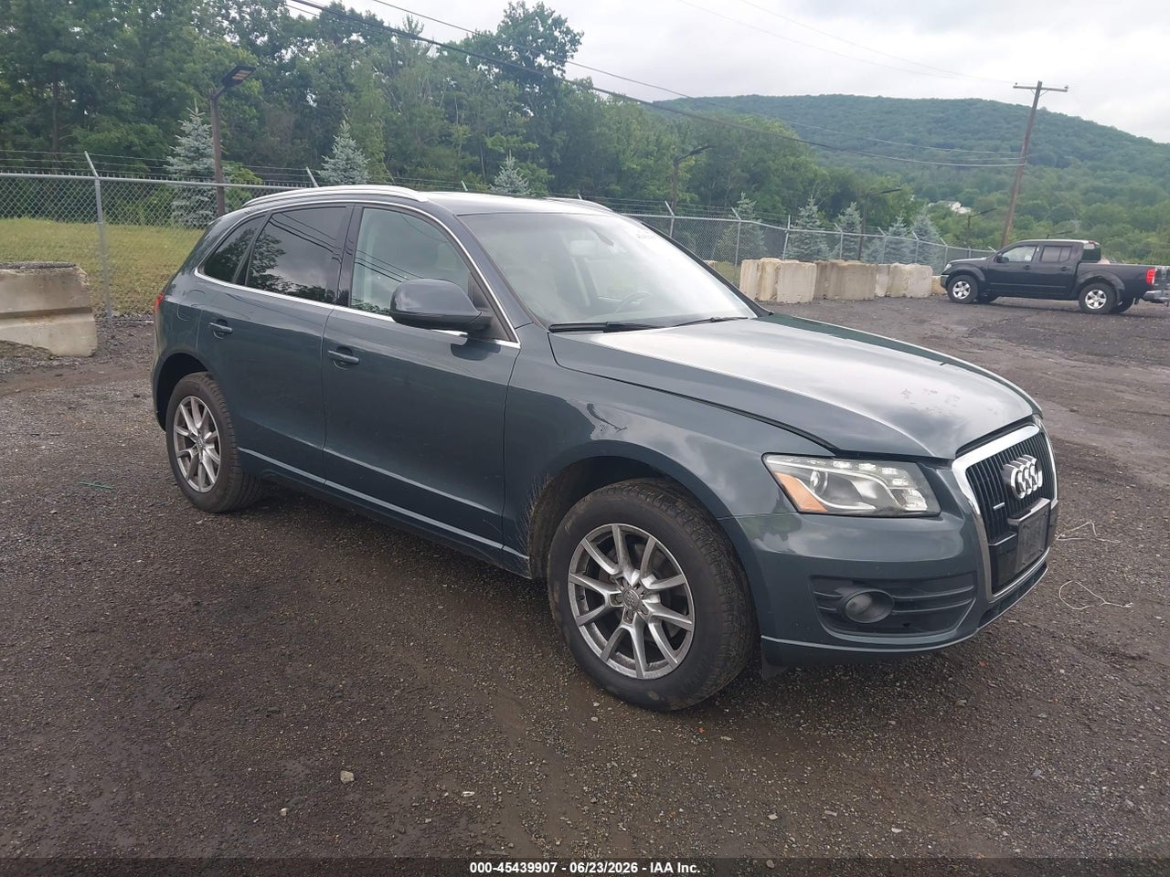 WA1LKAFP7AA****** · 2010 AUDI Q5 3.2 PREMIUM