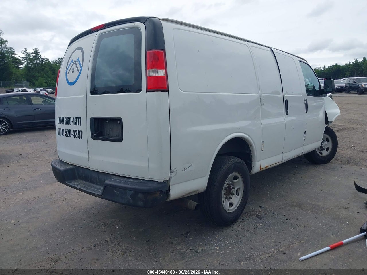 2017 CHEVROLET EXPRESS 2500 WORK VAN · 4/11